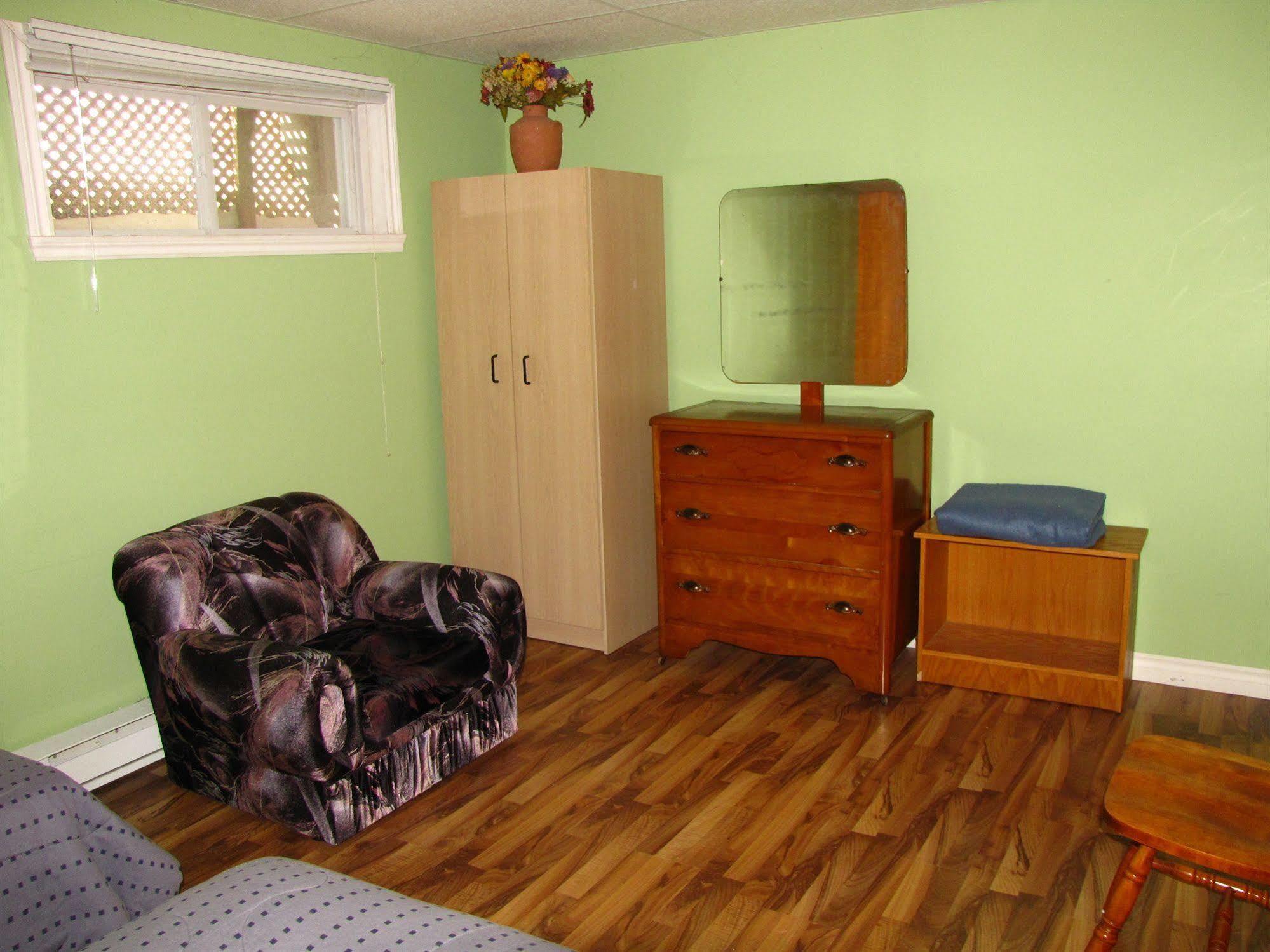 Motel & Chalets --Shefford-Waterloo- Habitation Forest Zewnętrze zdjęcie